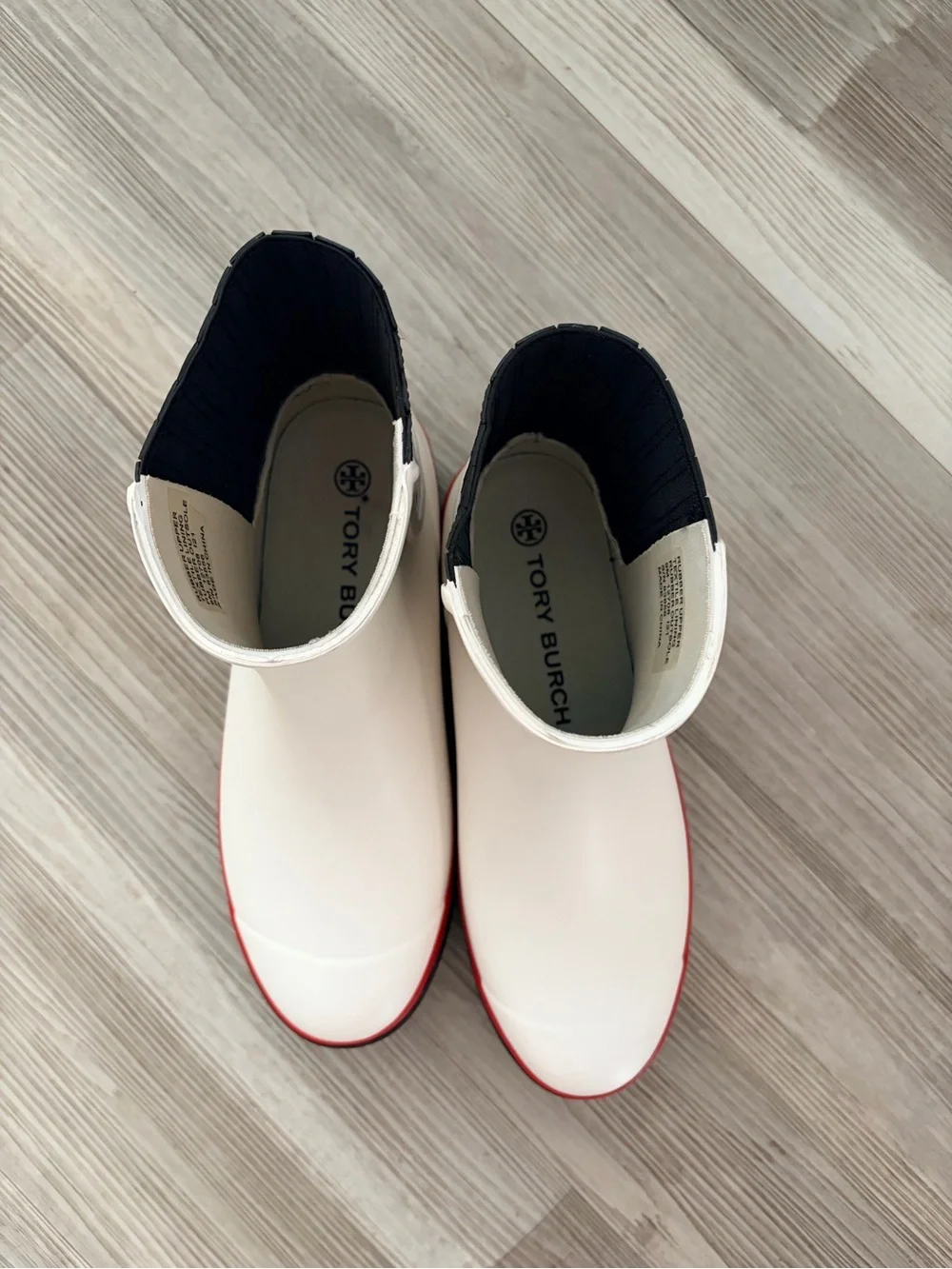 Women’s Tory Burch Foul weather hurricane boots Sz 9 ivory white